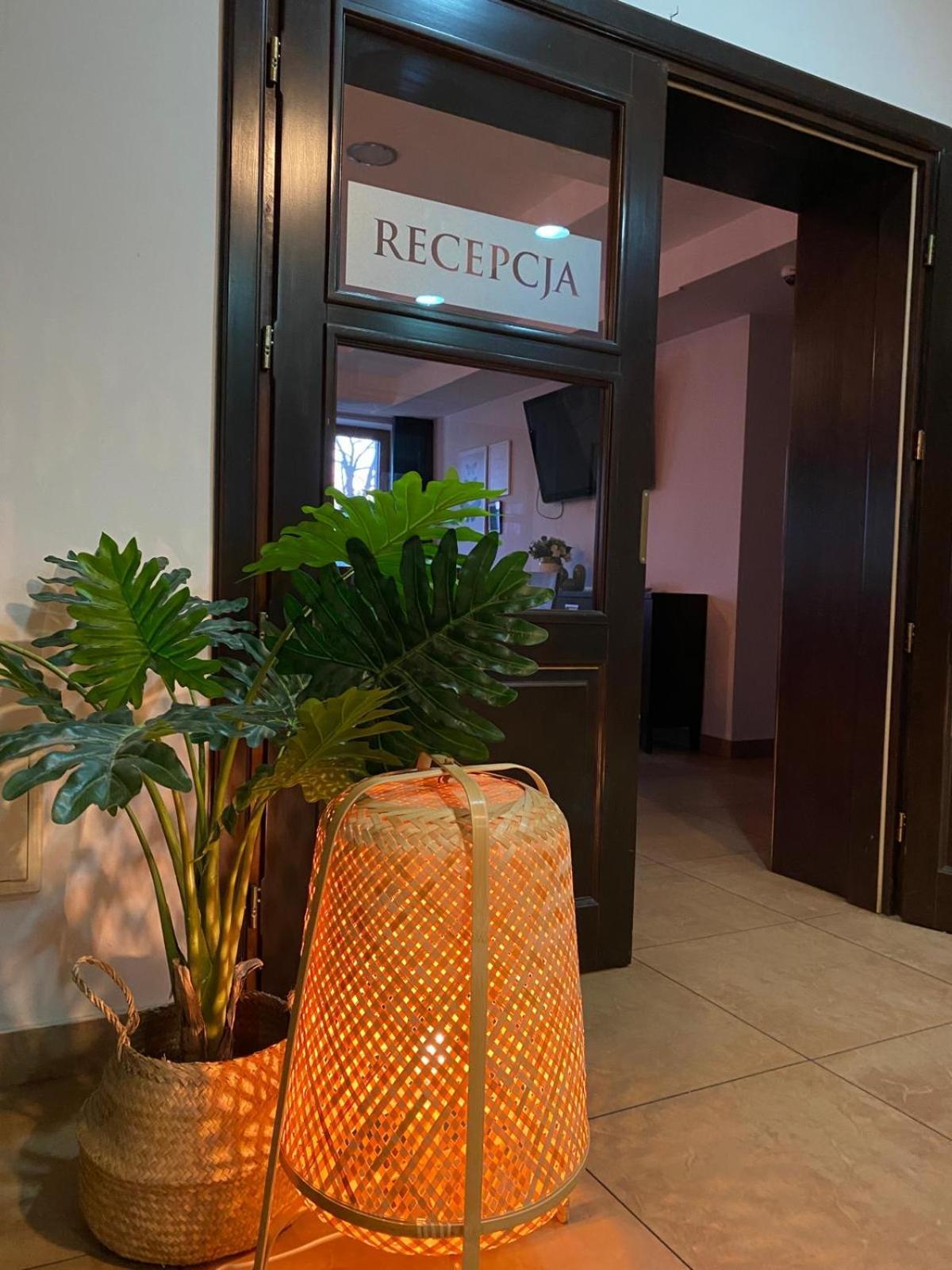 Hotel Restauracja Cztery Pory Roku Orneta Bagian luar foto