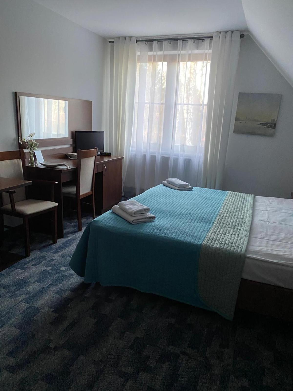 Hotel Restauracja Cztery Pory Roku Orneta Bagian luar foto